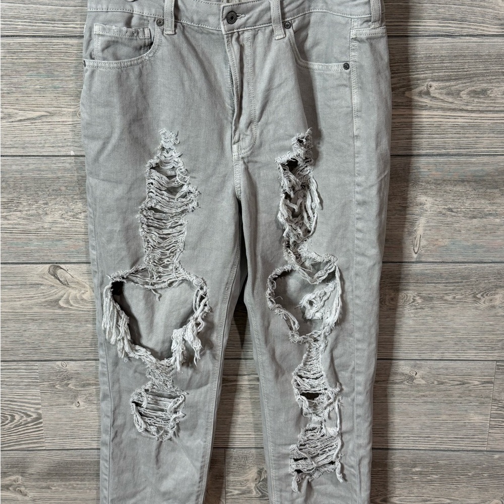 America Eagle Distressed Mom Jean Size 14 Gray Color Gently Used Condition - Picture 9 of 9
